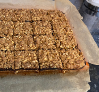 How to make Date & Oat Bars – With Hazelnuts